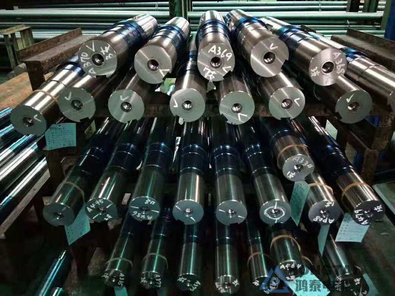 YE3-315L1-4电机轴伸两端打孔、特殊法兰